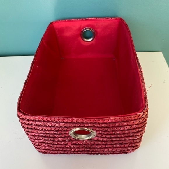 𝅺red Grommet Storage Basket - Picture 1 of 6